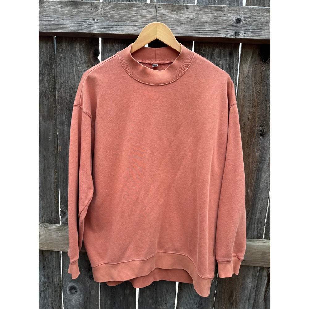 Mens Sweater Uniqlo peach size medium